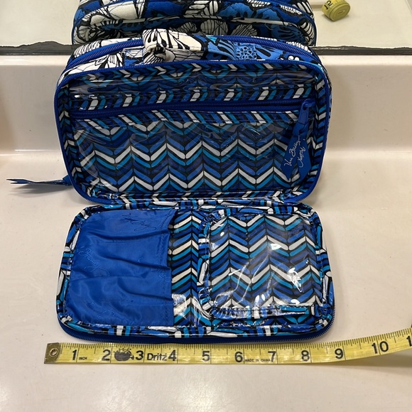 Vera Bradley Blue Bayou cosmetic case - Picture 6 of 7